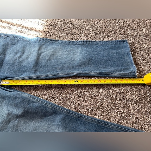 🩵J Crew 9” Billie Demi boot crop jean. 30P - Picture 3 of 6